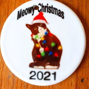 Meowy Christmas, 3 inch white ceramic ornament